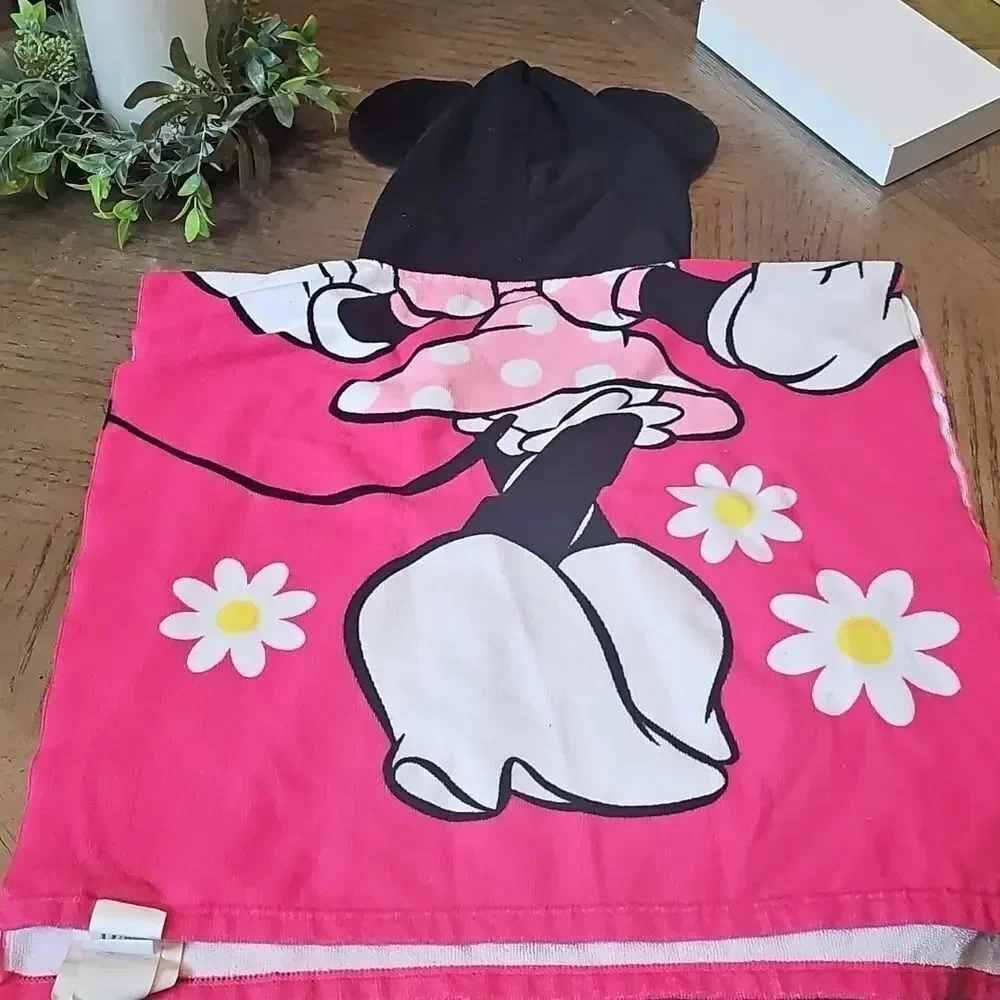 Disney Minnie Mouse Pancho Towel